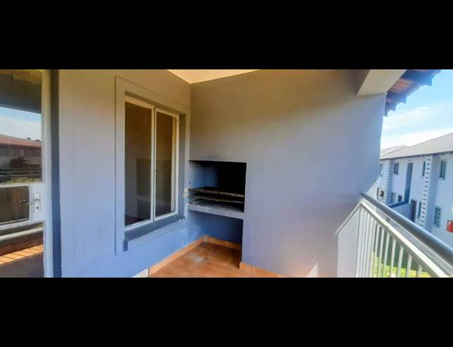 2 BEDROOM TOWNHOUSE FOR SALE IN CRYSTAL PARK